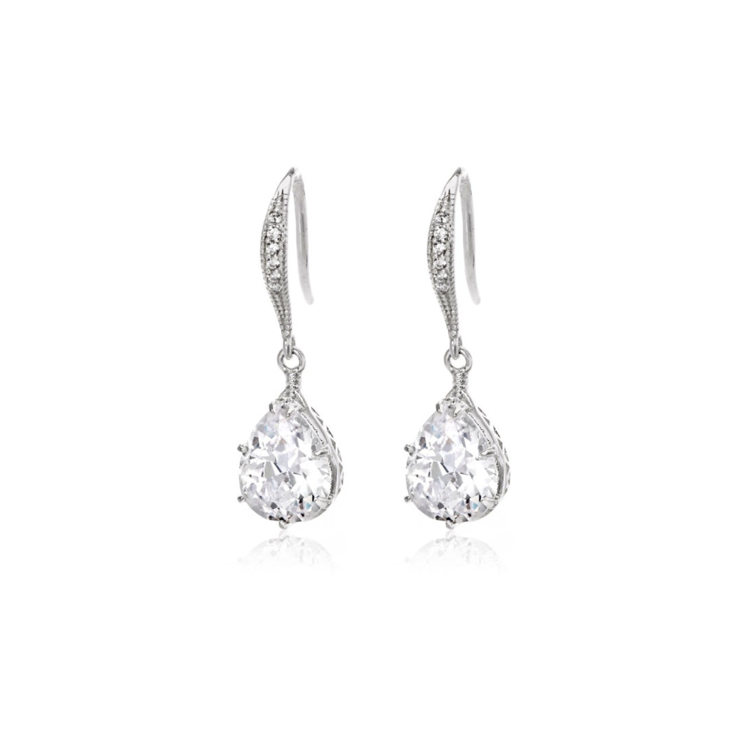 Cubic Zirconia Teardrop set in Sterling Silver